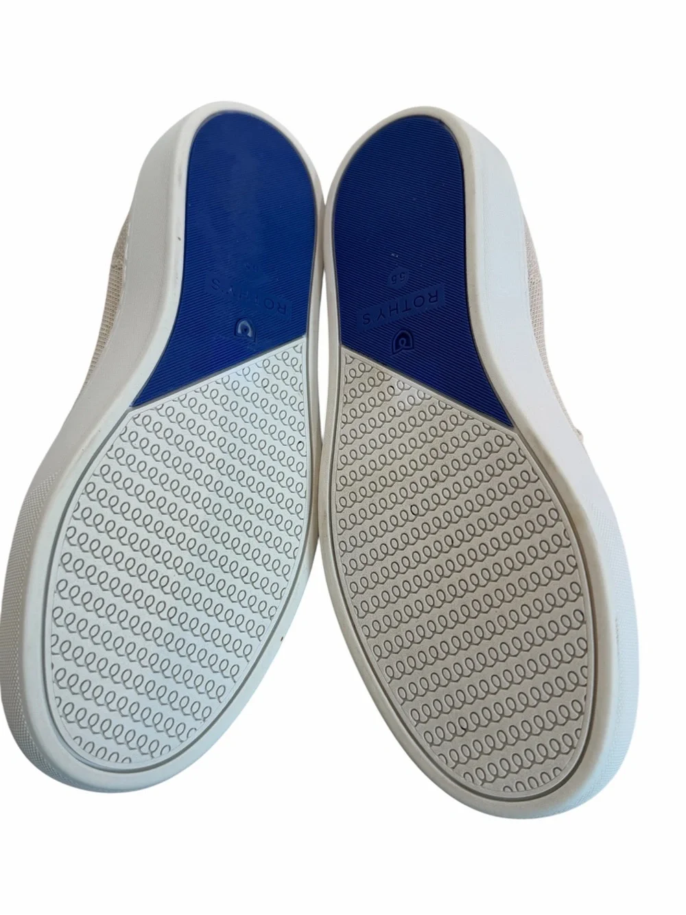 Rothy's Slip-On Loafers in sand with Navy Heel Trim size 5.5 - Picture 4 of 9